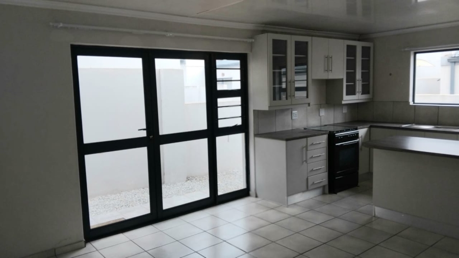 To Let 2 Bedroom Property for Rent in Myburgh Park Western Cape